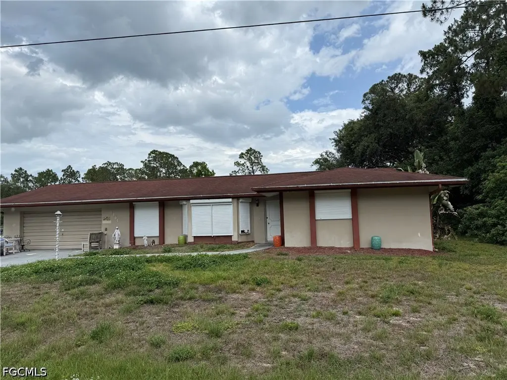 1104 Washington Avenue, Lehigh Acres, FL 33972 - #1