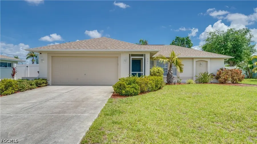 921 SE 35th Street, Cape Coral, FL 33904 - #2