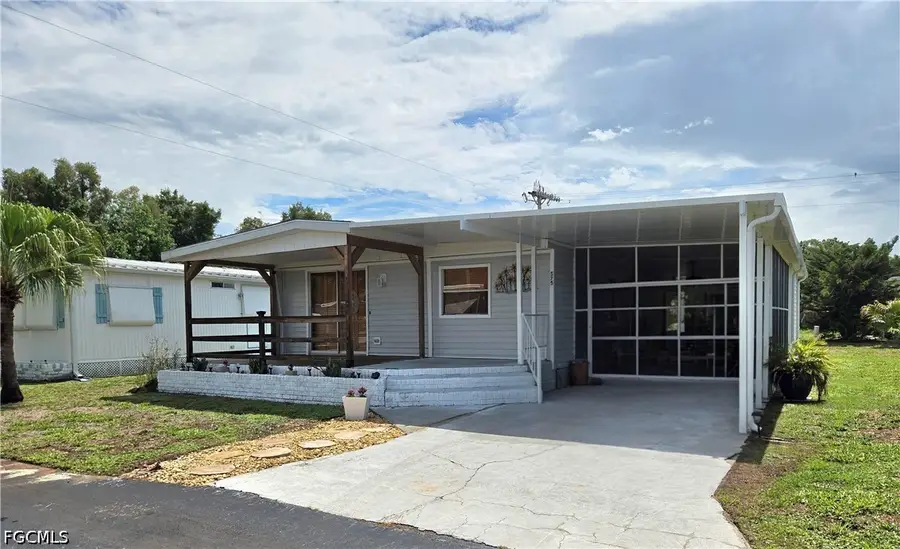 575 Winning Way, North Fort Myers, FL 33917 - #3