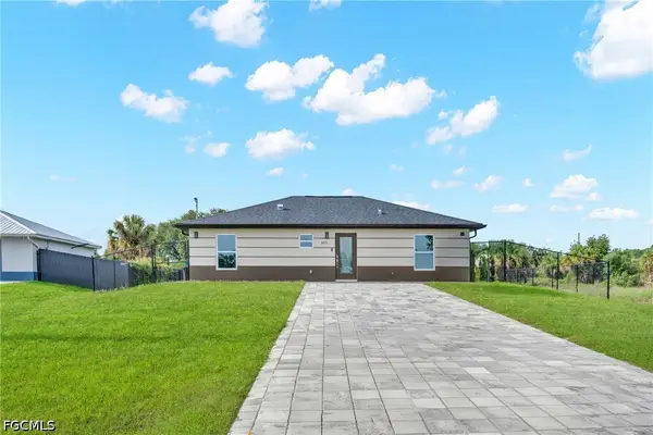 2075 Detroit Drive, Labelle, FL 33935