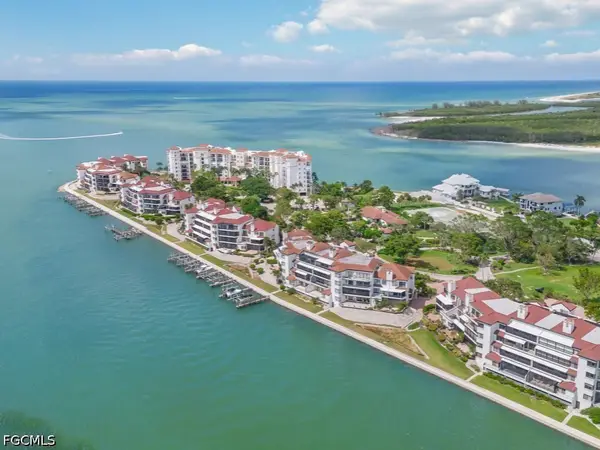 232 La Peninsula Boulevard #232, Naples, FL 34113