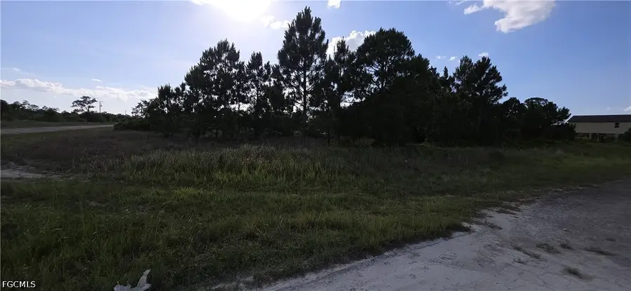 660 Muldoon Avenue S, Lehigh Acres, FL 33974 - #3