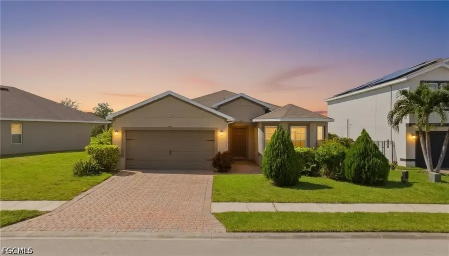 10884 Marble Brook Boulevard, Lehigh Acres, FL 33936 - #2