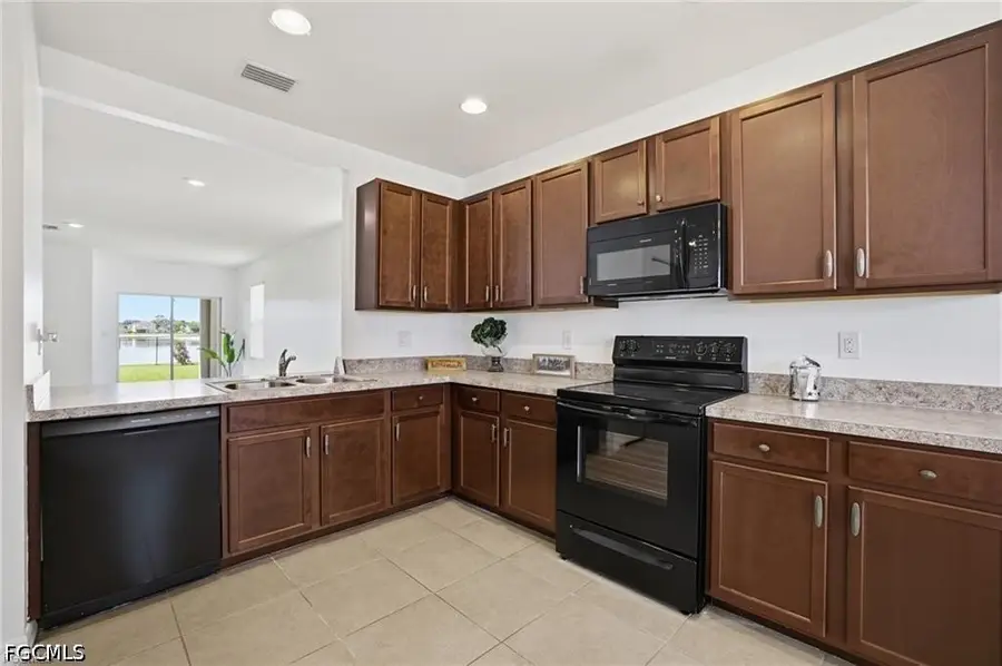 10884 Marble Brook Boulevard, Lehigh Acres, FL 33936 - #3