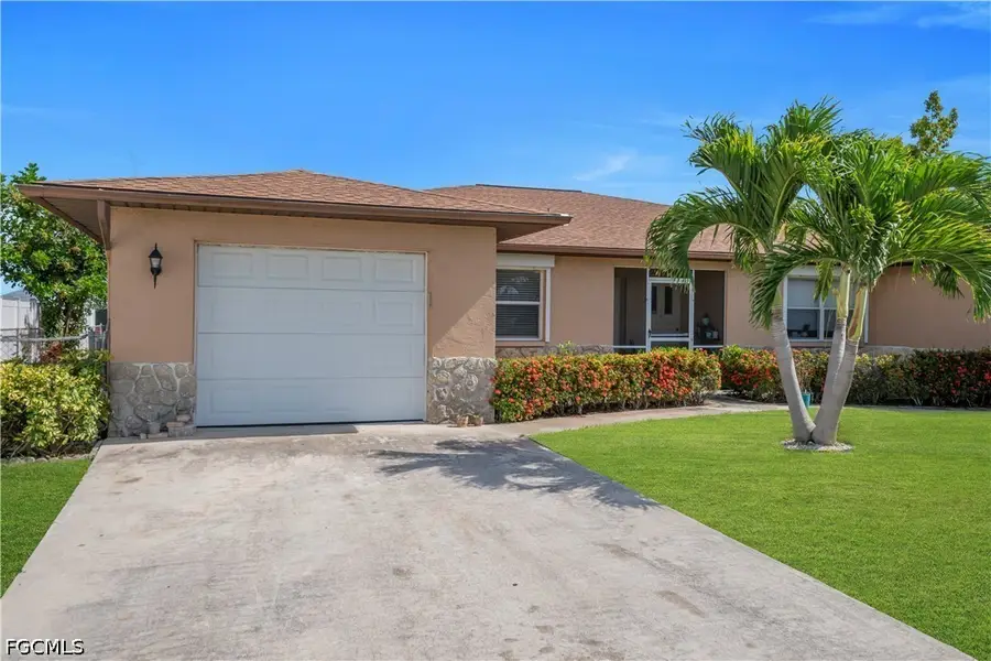 836 Trafalgar Parkway, Cape Coral, FL 33991 - #3