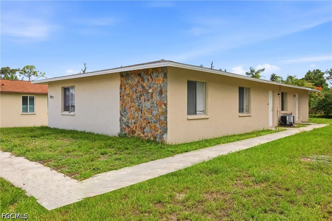 2237 Iris Way, Fort Myers, FL 33905 - #1