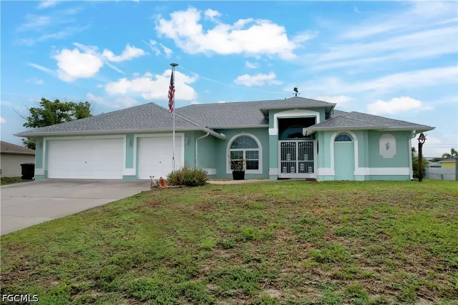 469 NE 1st Place, Cape Coral, FL 33909 - #3