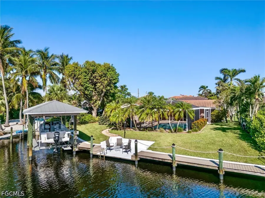 392 Snow Drive, Fort Myers, FL 33919 - #2