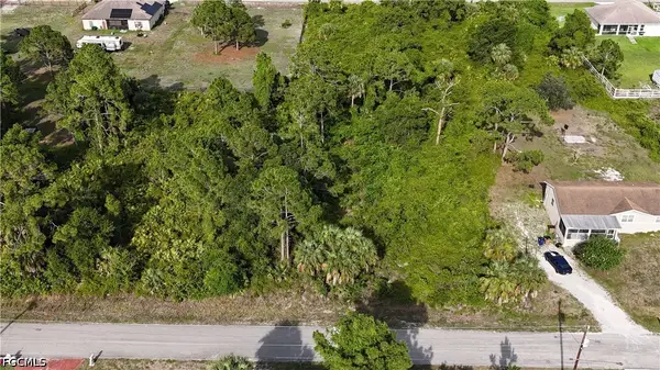 1106 Dixie Avenue, Lehigh Acres, FL 33972