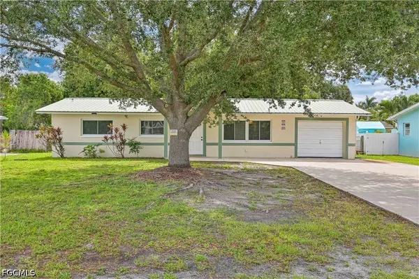 1130 Travis Avenue, North Fort Myers, FL 33903