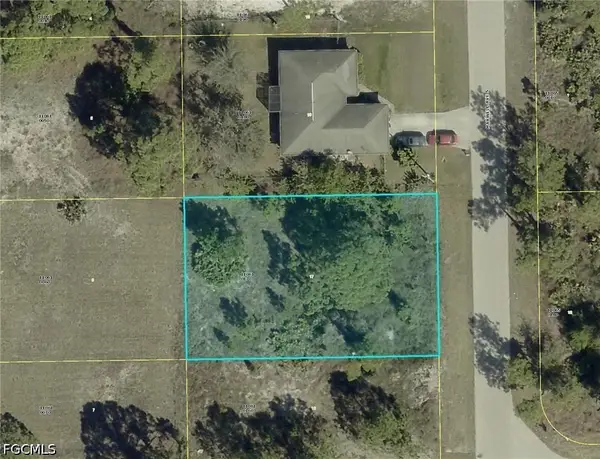 1024 Maxwell Avenue S, Lehigh Acres, FL 33974