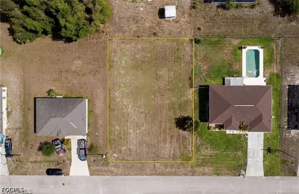 225 Manasota Street, Fort Myers, FL 33913