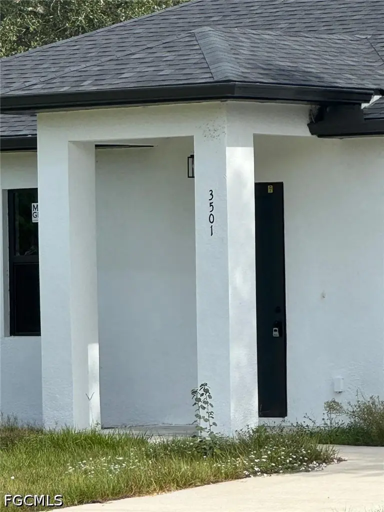 3502 E 10th Street, Lehigh Acres, FL 33972 - #3
