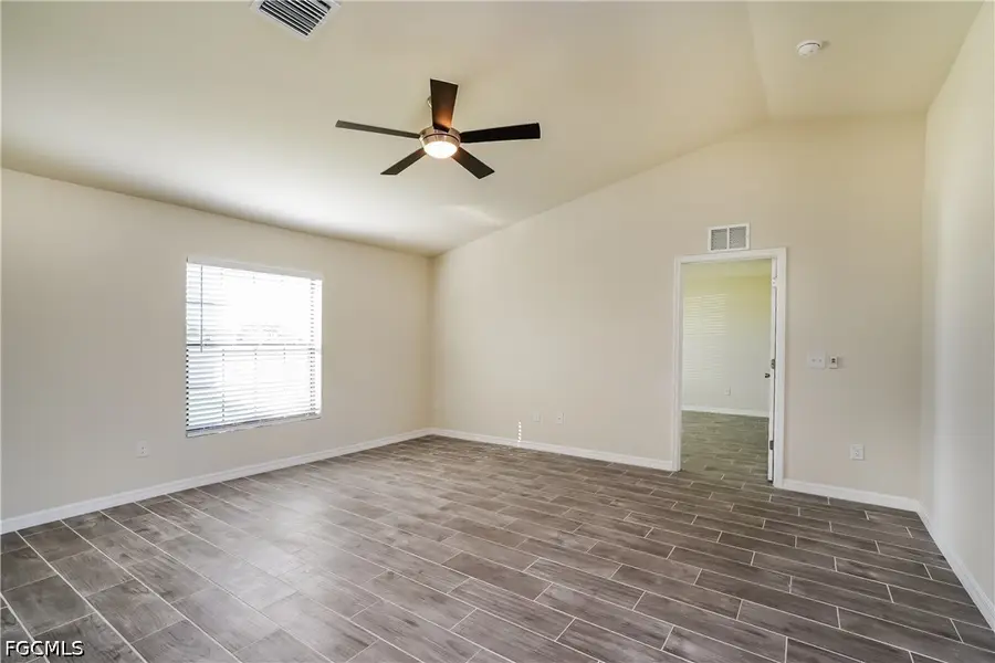 911 NE 9th Street, Cape Coral, FL 33909 - #3