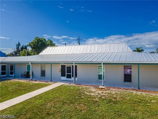 5725 Genesee Parkway #10, Bokeelia, FL 33922