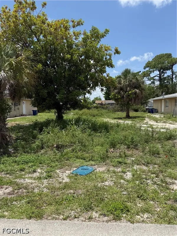 5540 6th Avenue, Fort Myers, FL 33907