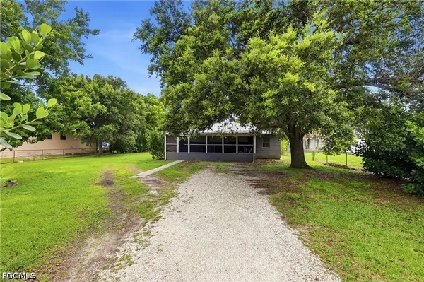 133 2nd Street, Naples, FL 34113
