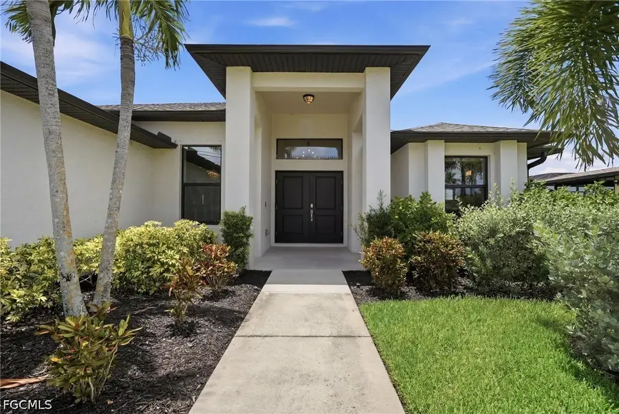 206 NE 21st Avenue, Cape Coral, FL 33909 - #3