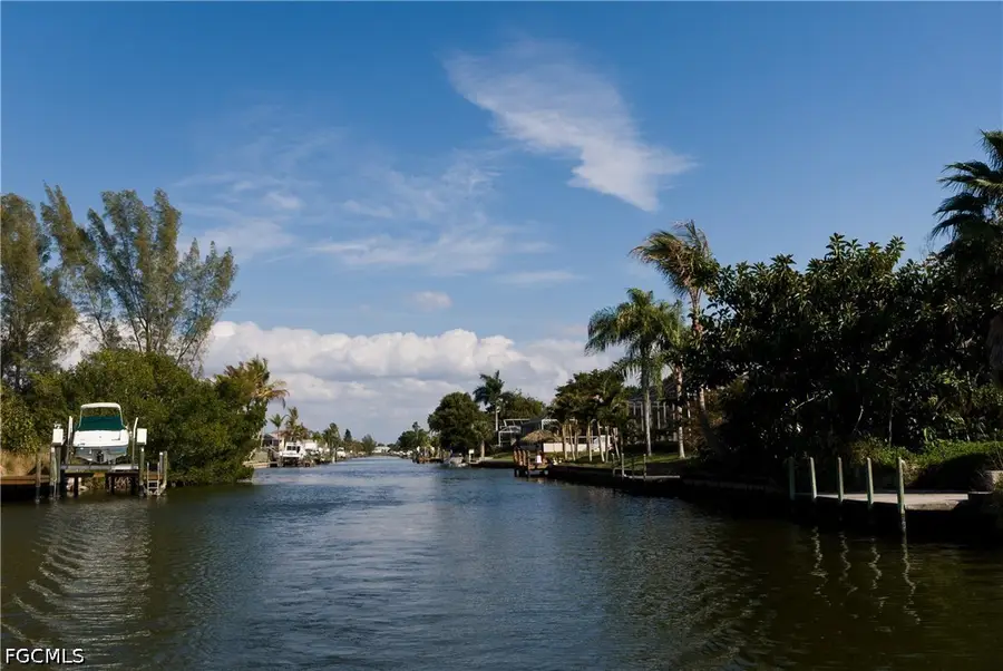 532 SE 33rd Street, Cape Coral, FL 33904 - #3