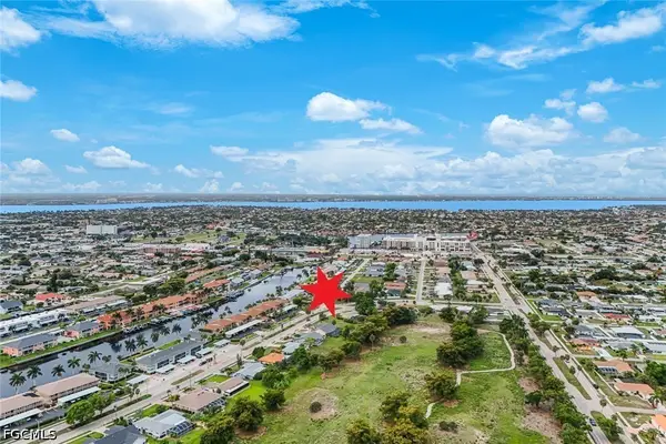 4524 Country Club Boulevard, Cape Coral, FL 33904