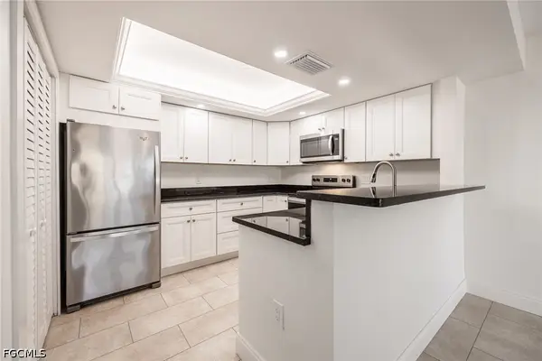 11674 Pointe Circle Drive, Fort Myers, FL 33908