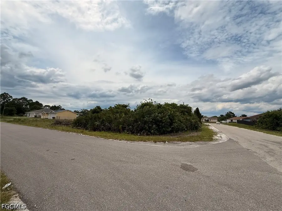 2700 9th Street Sw, Lehigh Acres, FL 33976 - #2
