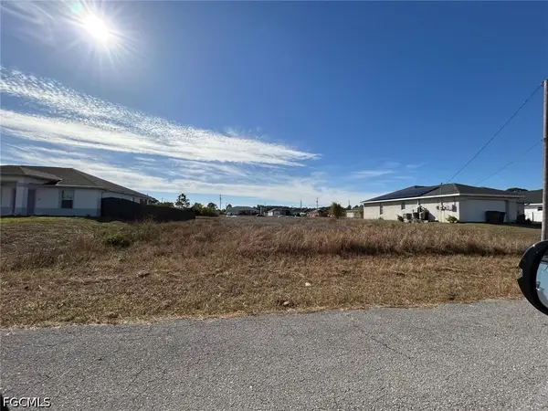 4105 34th Street Sw, Lehigh Acres, FL 33976