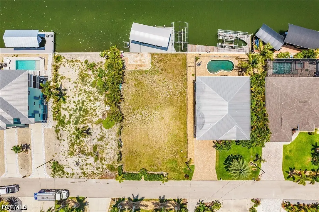 2371 Sycamore Street, Saint James City, FL 33956 - #1