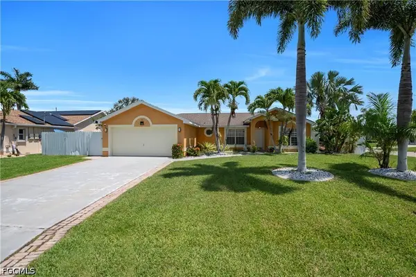 427 SE 19th Terrace, Cape Coral, FL 33990