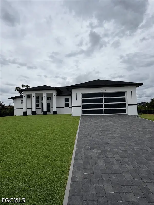 2835 NE 5th Place, Cape Coral, FL 33909