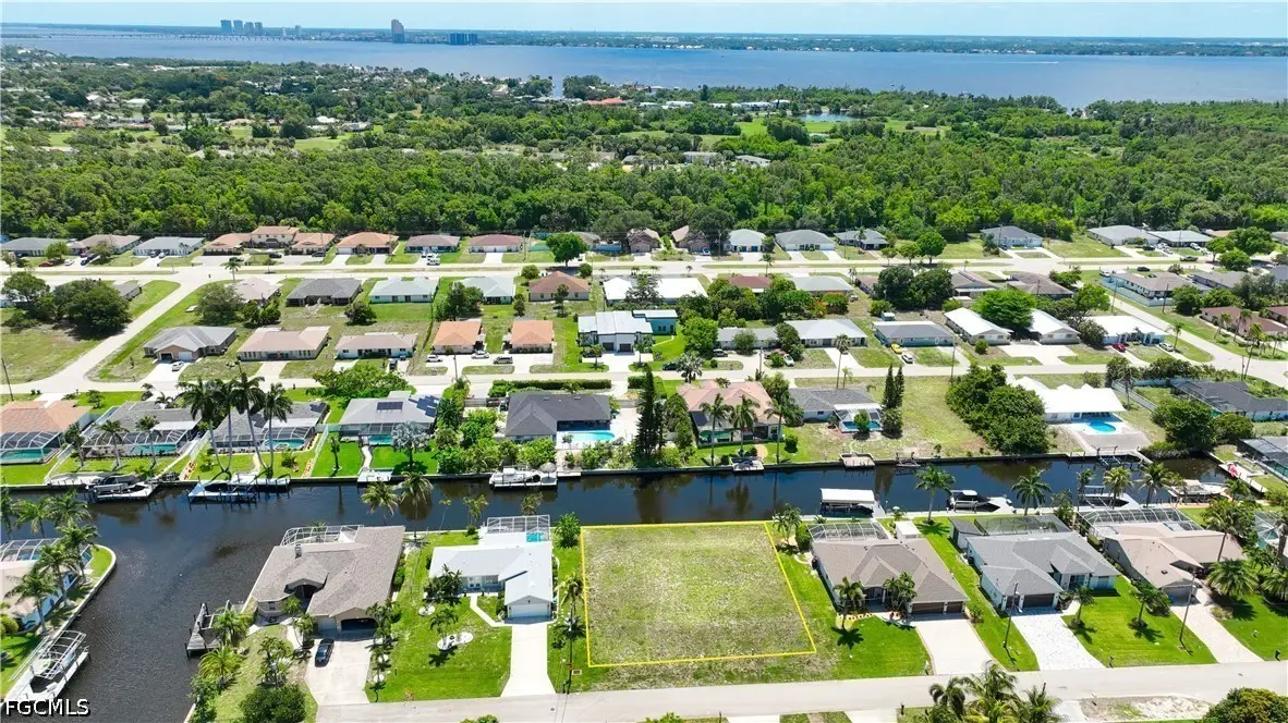 1041 SE 23rd Avenue, Cape Coral, FL 33990 - #1