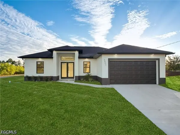 2001 Curry Avenue N, Lehigh Acres, FL 33971
