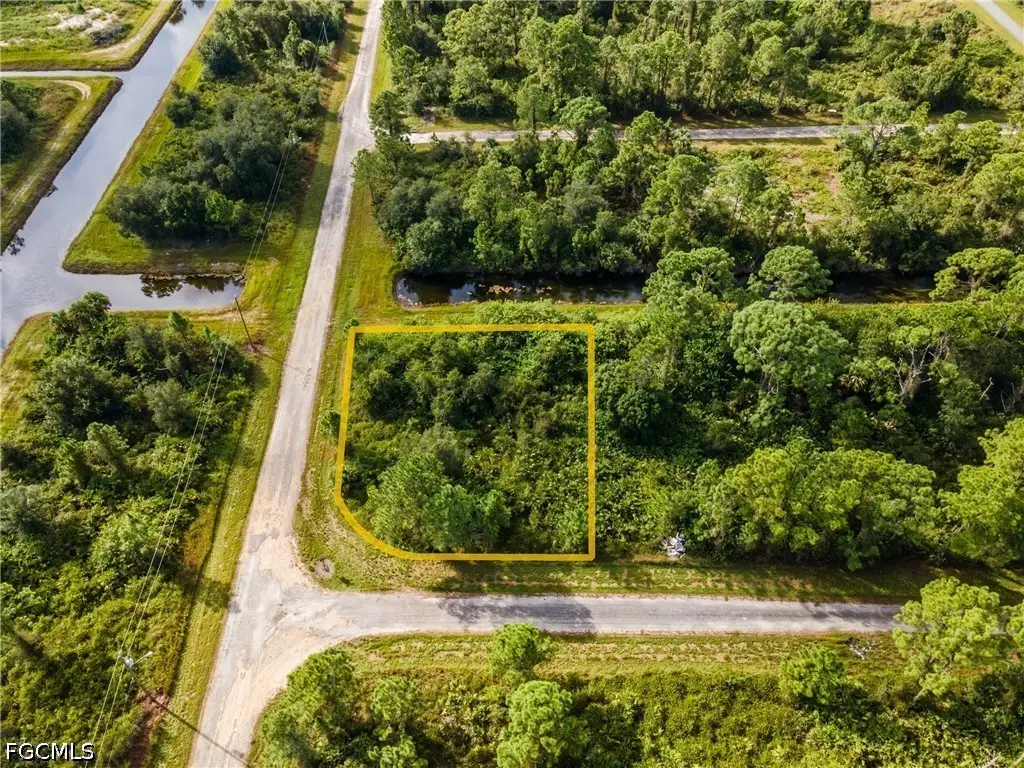 1068 Belmont Street E, Lehigh Acres, FL 33974 - #1
