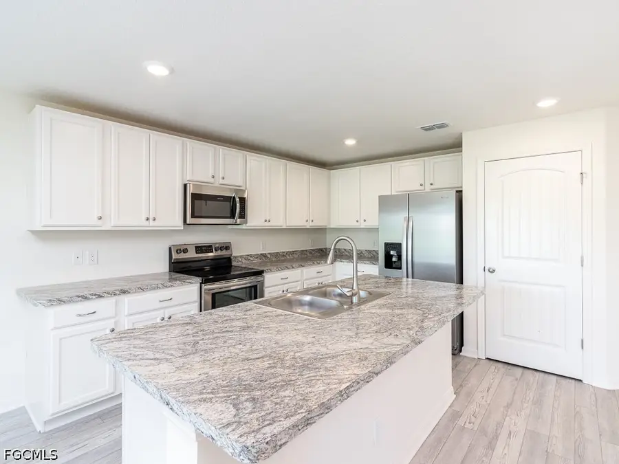 1406 NE 12th Place, Cape Coral, FL 33909 - #3