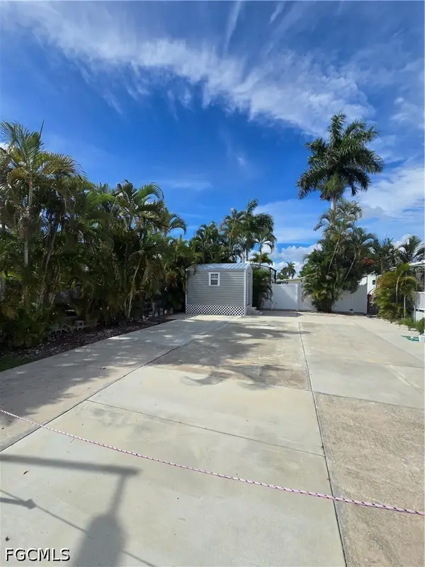 5650 Red Bird Lane, Fort Myers, FL 33908