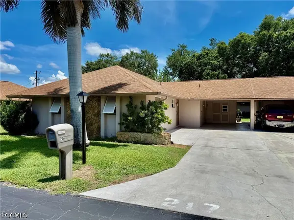 217 Oaklawn Court, Lehigh Acres, FL 33936