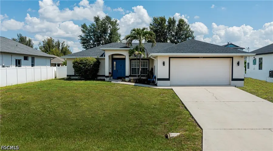 905 NE 17th Street, Cape Coral, FL 33909 - #2