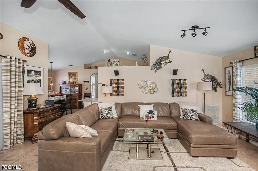 905 NE 17th Street, Cape Coral, FL 33909 - #3