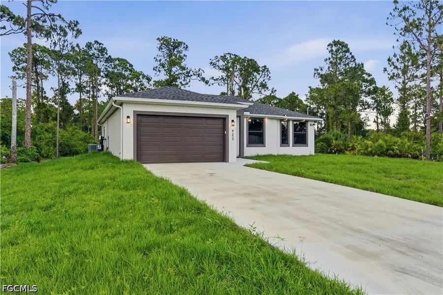 923 Milwaukee Boulevard, Lehigh Acres, FL 33974 - #3