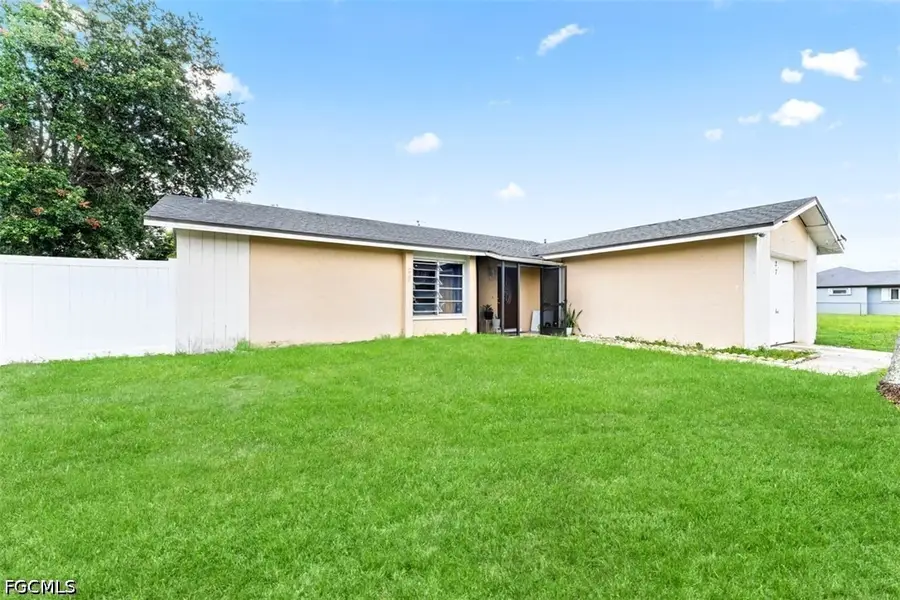 27 NE 20th Avenue, Cape Coral, FL 33909 - #3