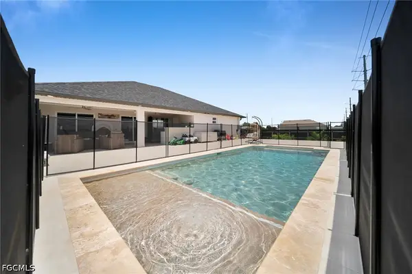 512 NW 24th Avenue, Cape Coral, FL 33993