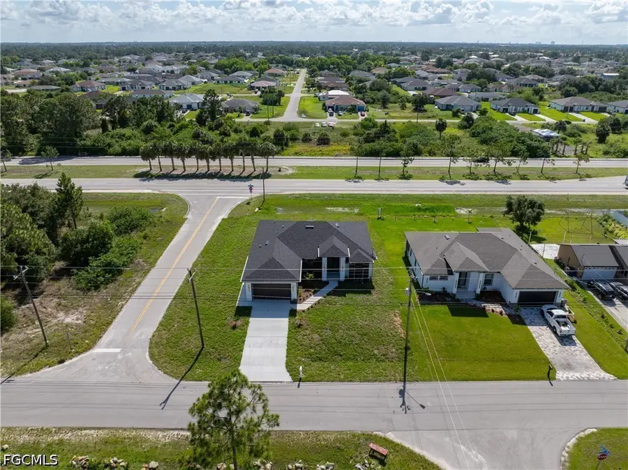 816 Floyd Avenue S, Lehigh Acres, FL 33976 - #3