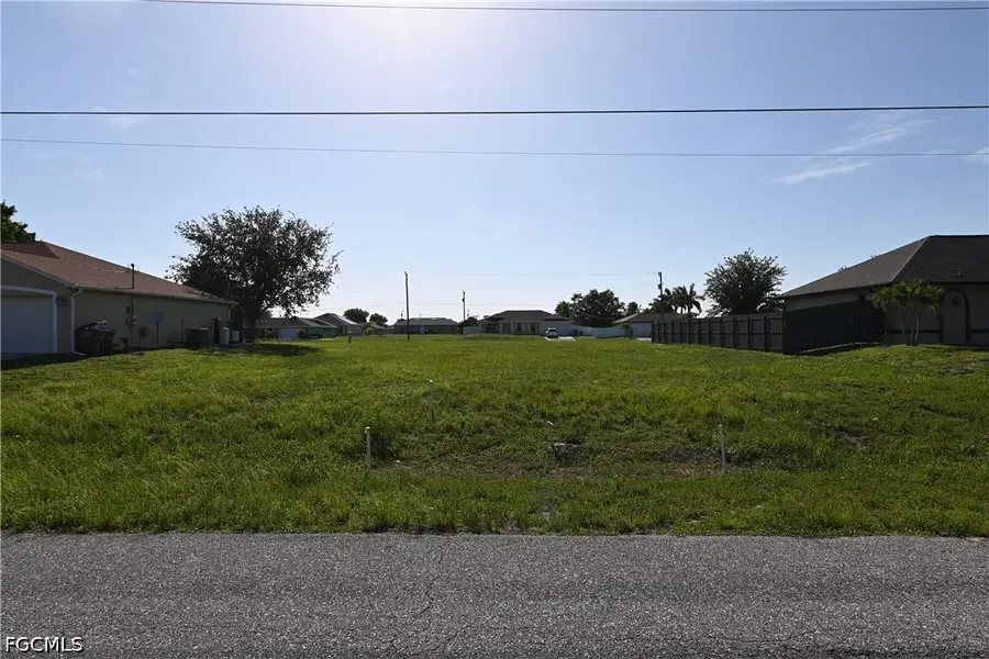 1701 NE 6th Place, Cape Coral, FL 33909 - #2