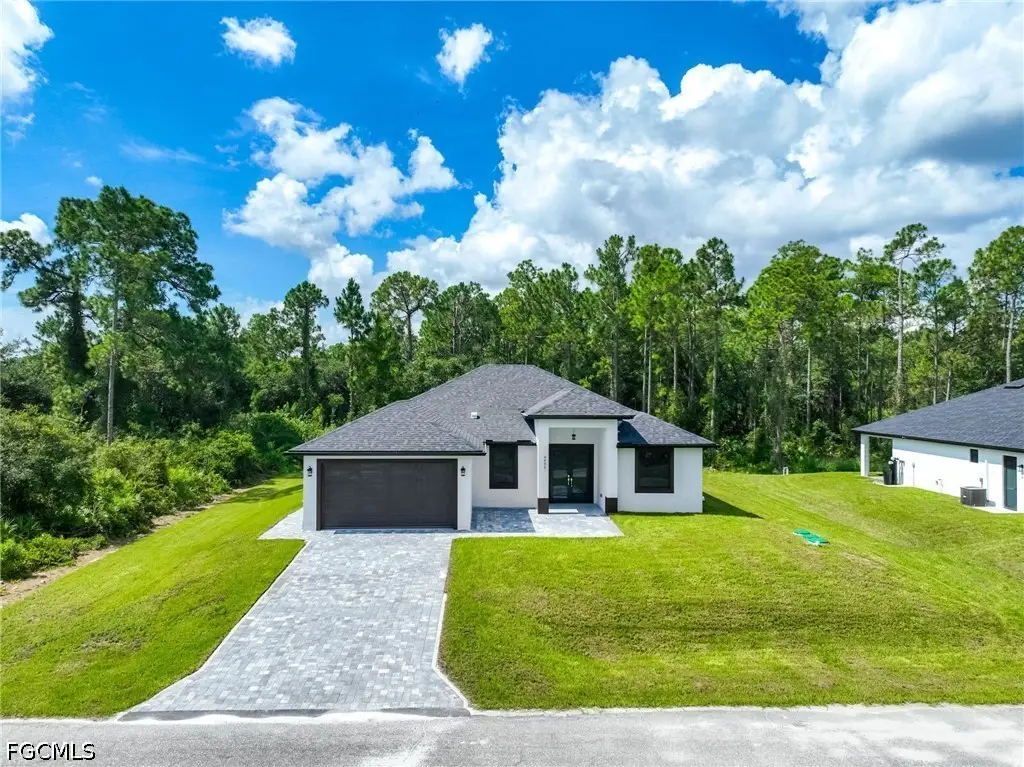 4402 E 13th Street, Lehigh Acres, FL 33972 - #1