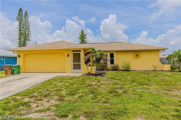 1112 SE 13th Place, Cape Coral, FL 33990