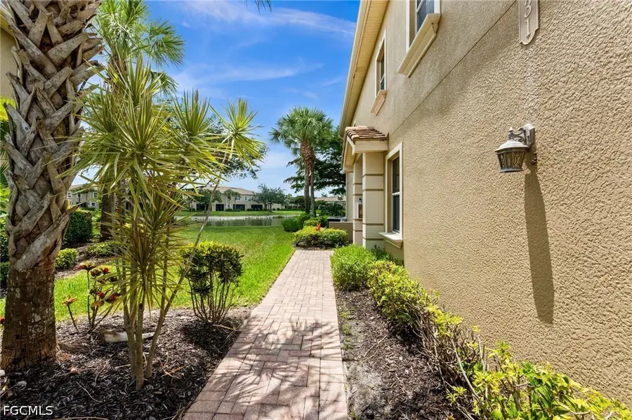 3231 Cottonwood Bend #301, Fort Myers, FL 33905 - #2