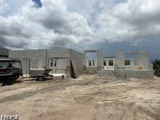 3233 NW 41st Place, Cape Coral, FL 33993