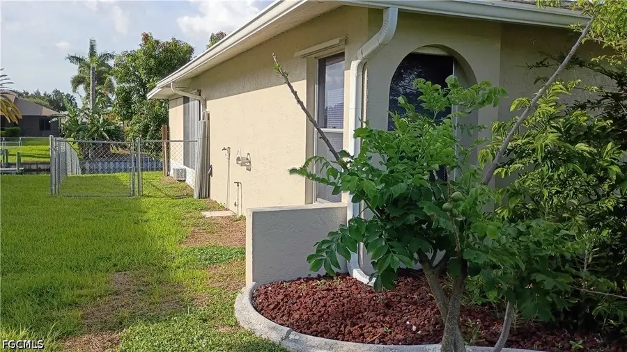 1629 SE 12th Street, Cape Coral, FL 33990 - #2