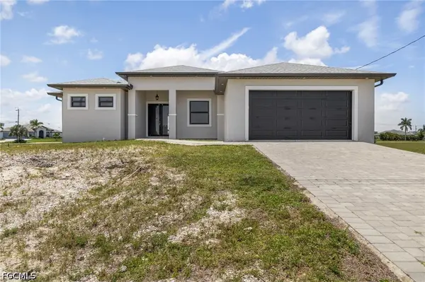 4304 Jacaranda Parkway W, Cape Coral, FL 33993