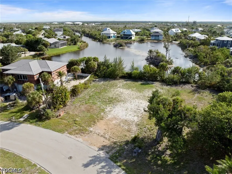 572 Chert Court, Sanibel, FL 33957 - #3